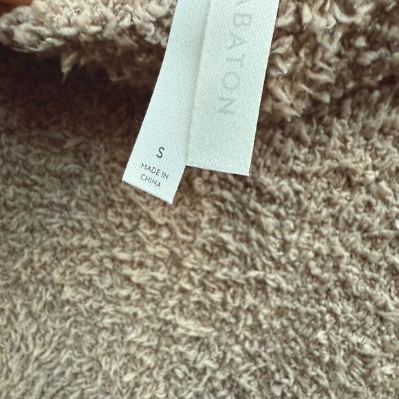 Aritizia Matching Sweatsuit - designed by The Group - Picture 7 of 7